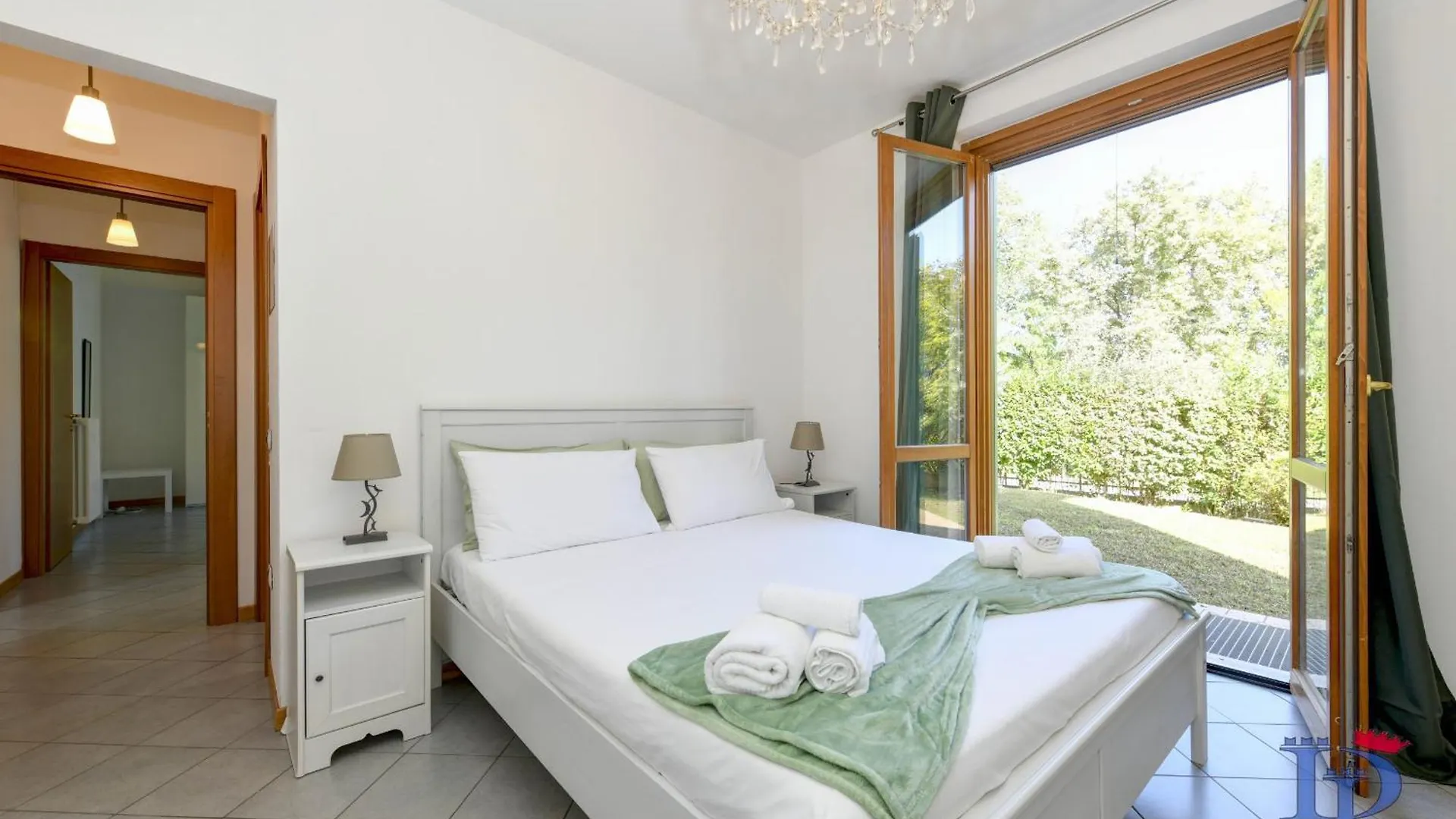 Desenzanoloft Official Partner Marriott Homes & Villas - Oasis Apartment With Garden And Pool Desenzano del Garda