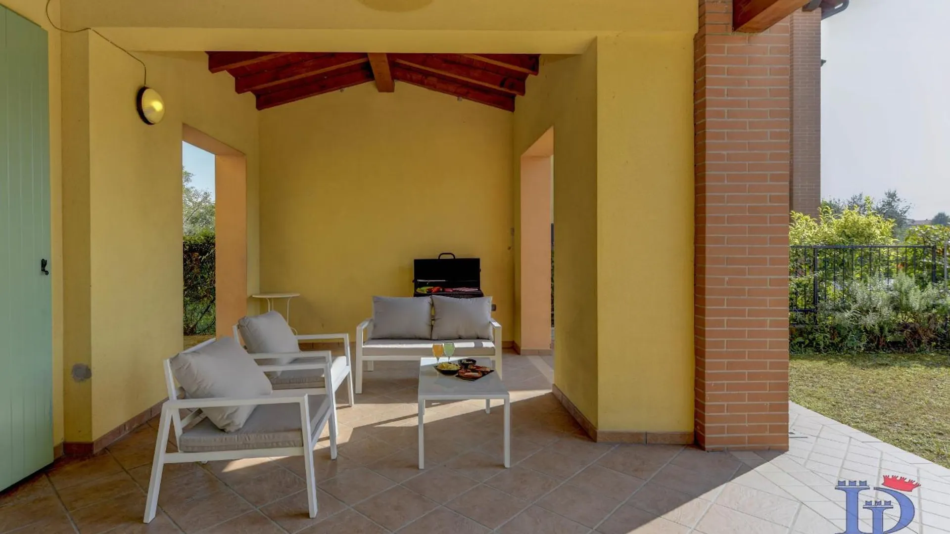 Desenzanoloft Official Partner Marriott Homes & Villas - Oasis Apartment With Garden And Pool Desenzano del Garda